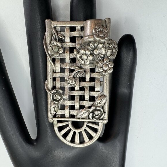 Vintage Danecraft Brooch Flower Garden Trellis Pots-Flowers '60's Silver -Tone - Picture 6 of 6